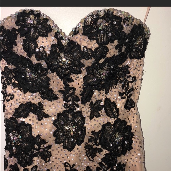 Dress - Picture 1 of 5